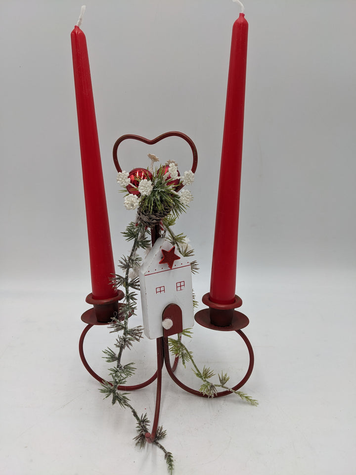 Weihnachtsgesteck Kugel Haus rot