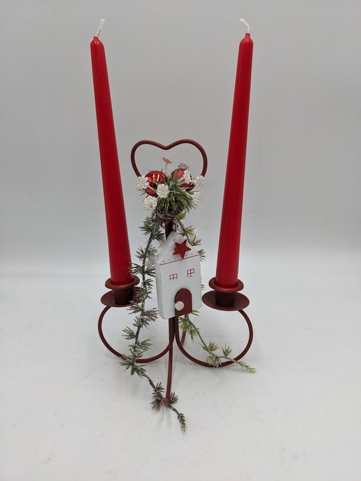 Weihnachtsgesteck Kugel Haus rot