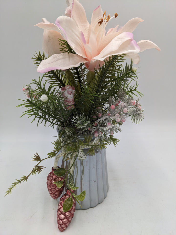 Wintergesteck Vase Amaryllis Zapfen rosa