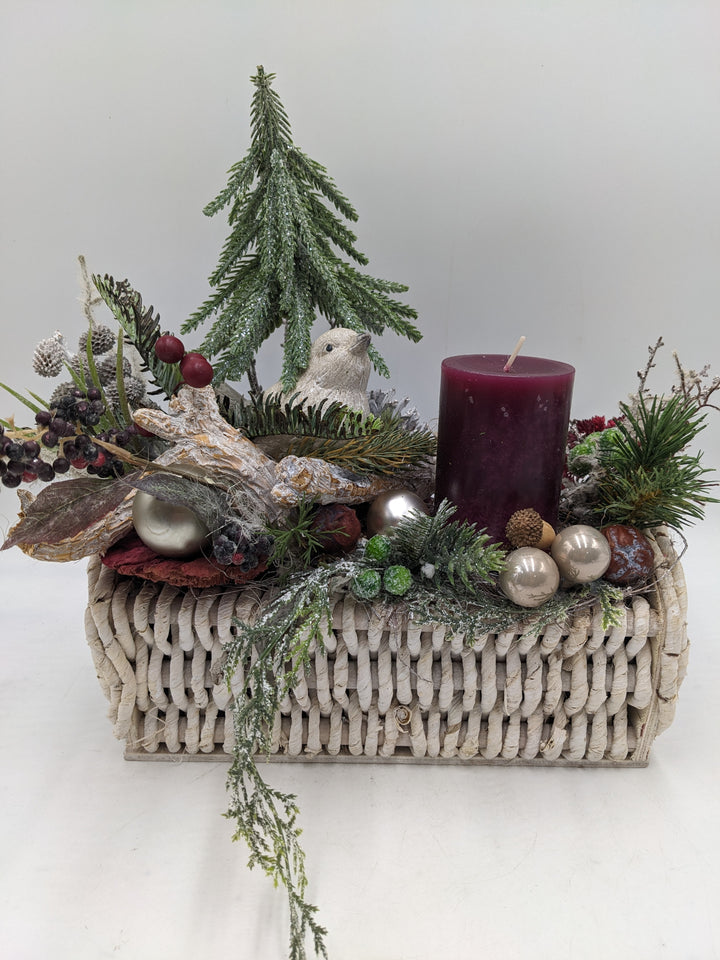 Wintergesteck Vogel Tanne Beeren Zapfen