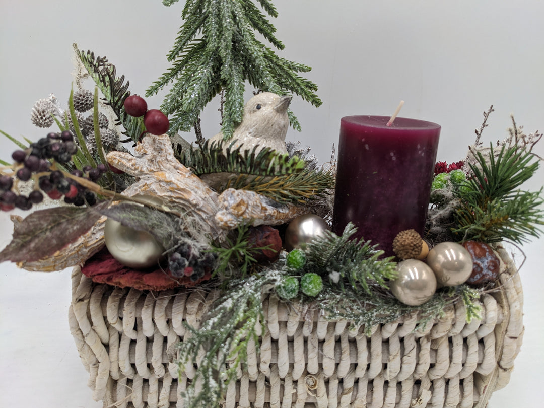 Wintergesteck Vogel Tanne Beeren Zapfen