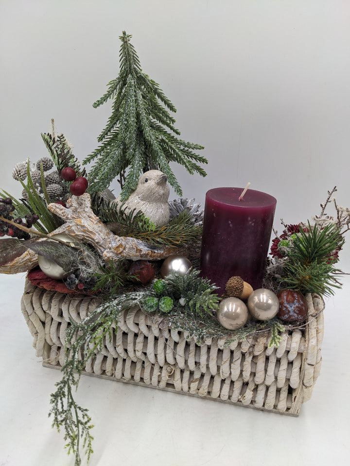 Wintergesteck Vogel Tanne Beeren Zapfen