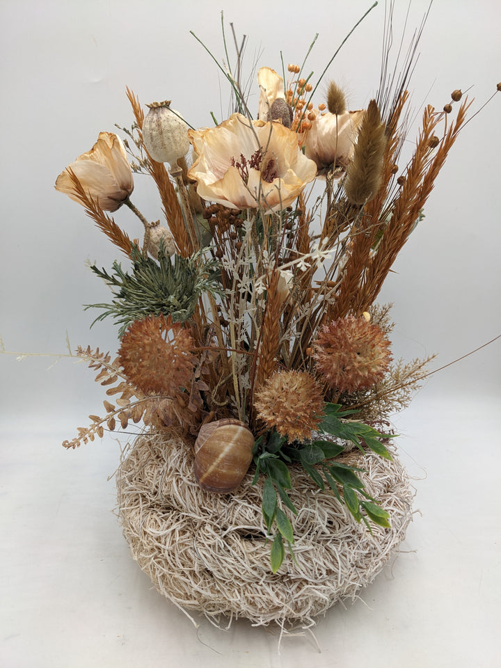 Herbstgesteck Mohn Gräser Schnecke apricote