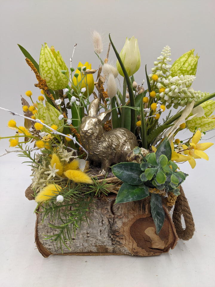 Ostergesteck Frühlingsgesteck Tulpen Hase gelb gold