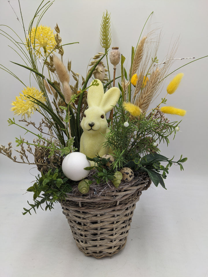 Ostergesteck Frühlingsgesteck Hase Gräser gelb