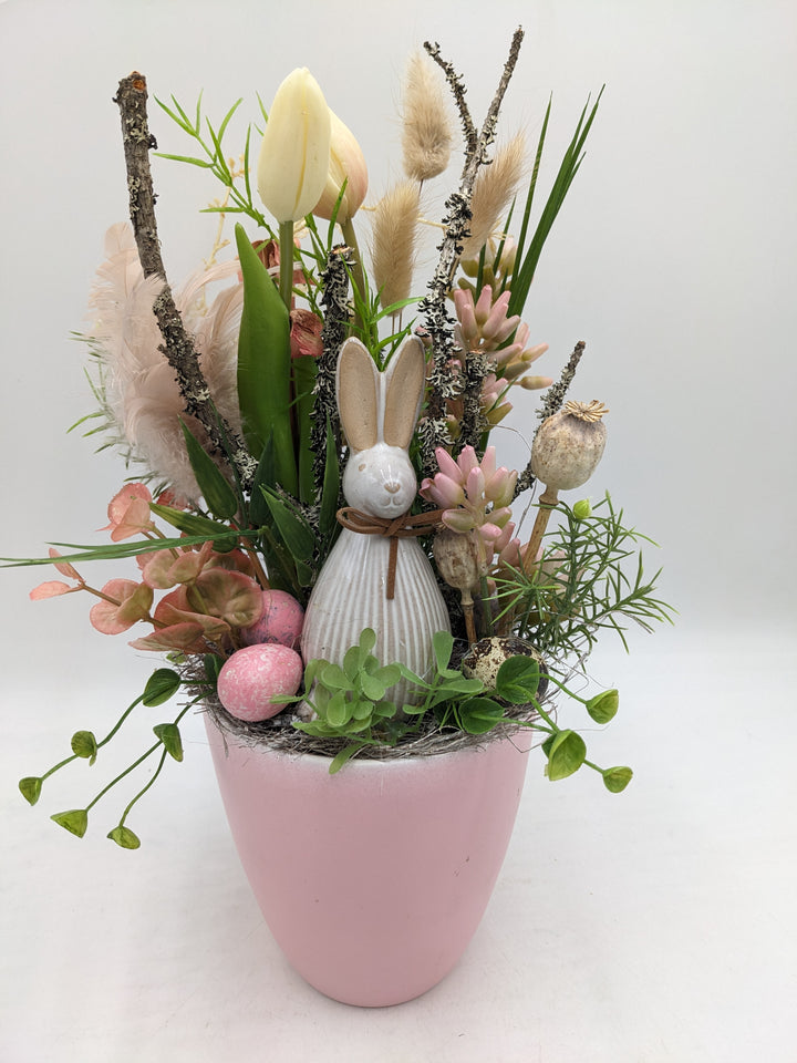 Ostergesteck Hase Tulpen Gräser rosa