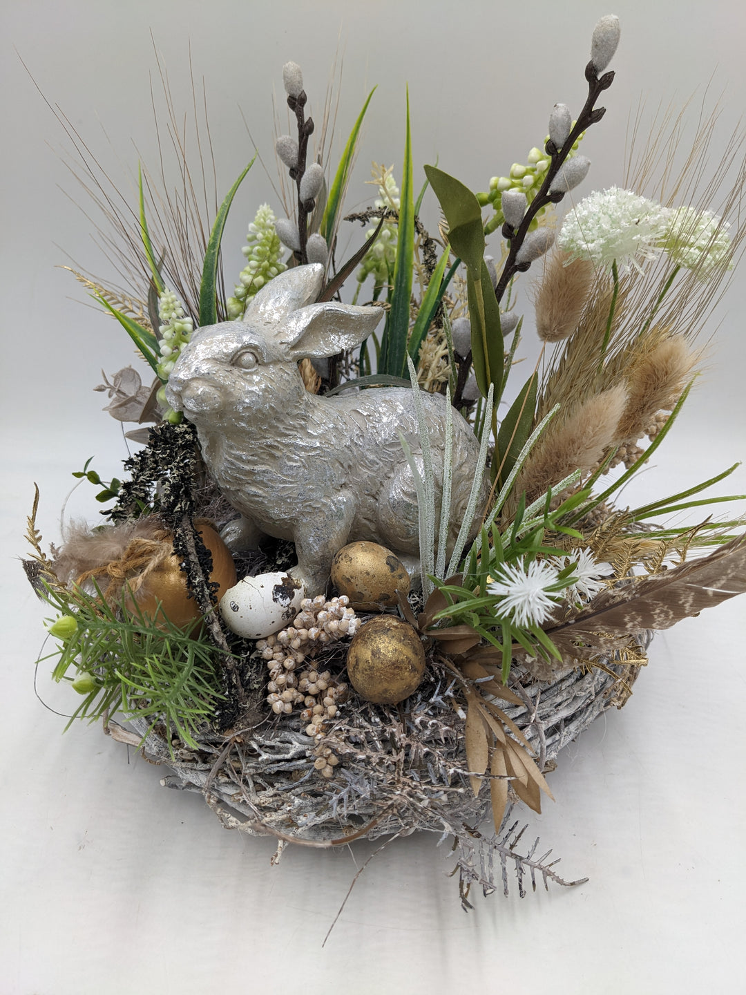 Ostergesteck Frühlingsgesteck Hyazinthen Gräser Hase silber gold