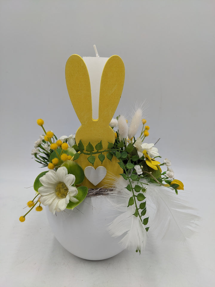 Ostergesteck Frühlingsgesteck Kerze Gräser gelb weiss