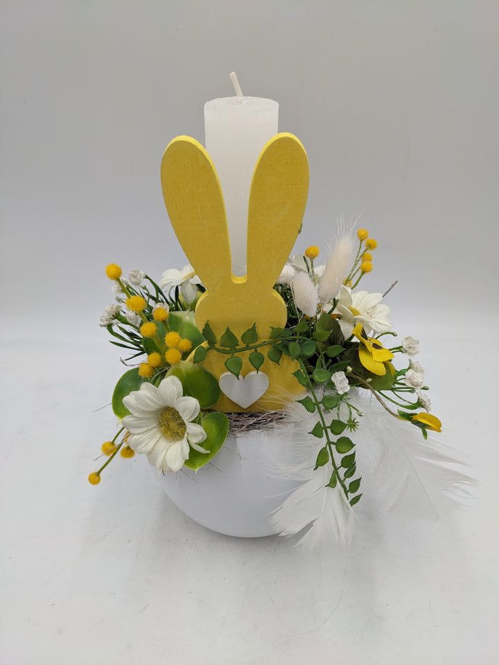 Ostergesteck Frühlingsgesteck Kerze Gräser gelb weiss