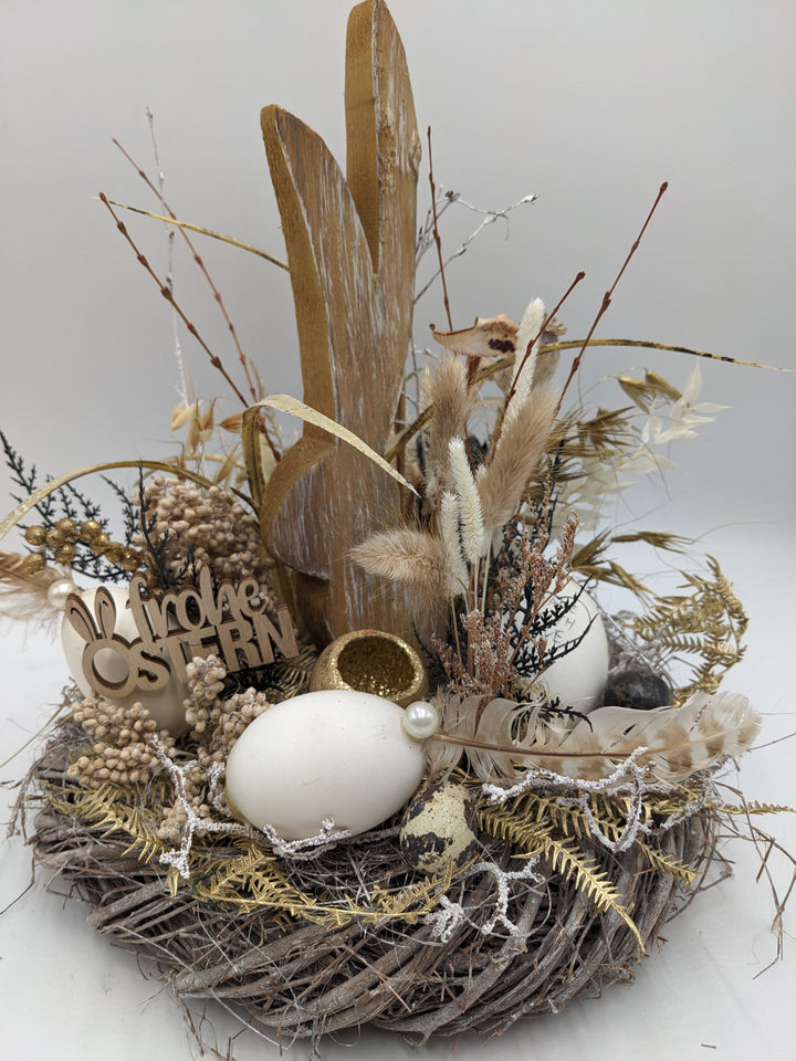 Ostergesteck Frühlingsgesteck Hase Gräser Eier natur gold