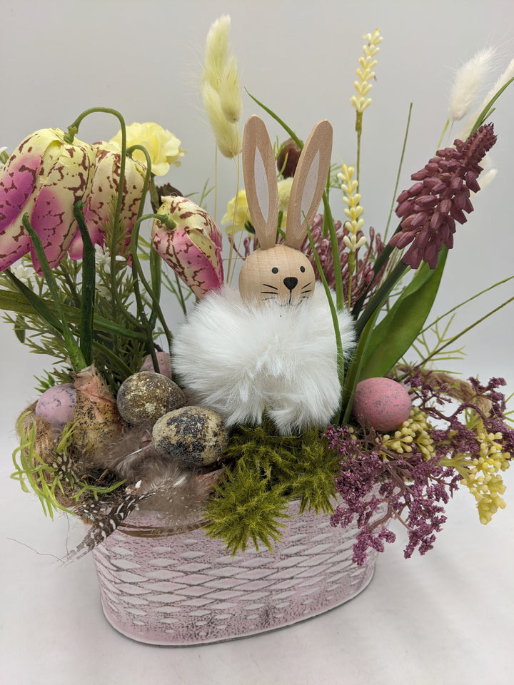 Ostergesteck Frühlingsgesteck Hase Hyazinthen rosa gelb