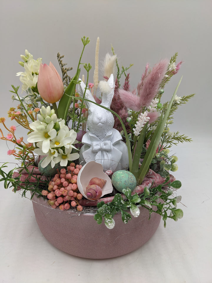 Ostergesteck Frühlingsgesteck Hyazinthen Hase rosa weiss