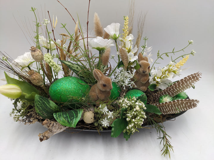 Ostergesteck Frühlingsgesteck Hasen Gräser grün weiss