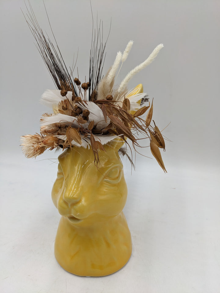 Ostergesteck Frühlingsgesteck Hase Gräser gelb natur