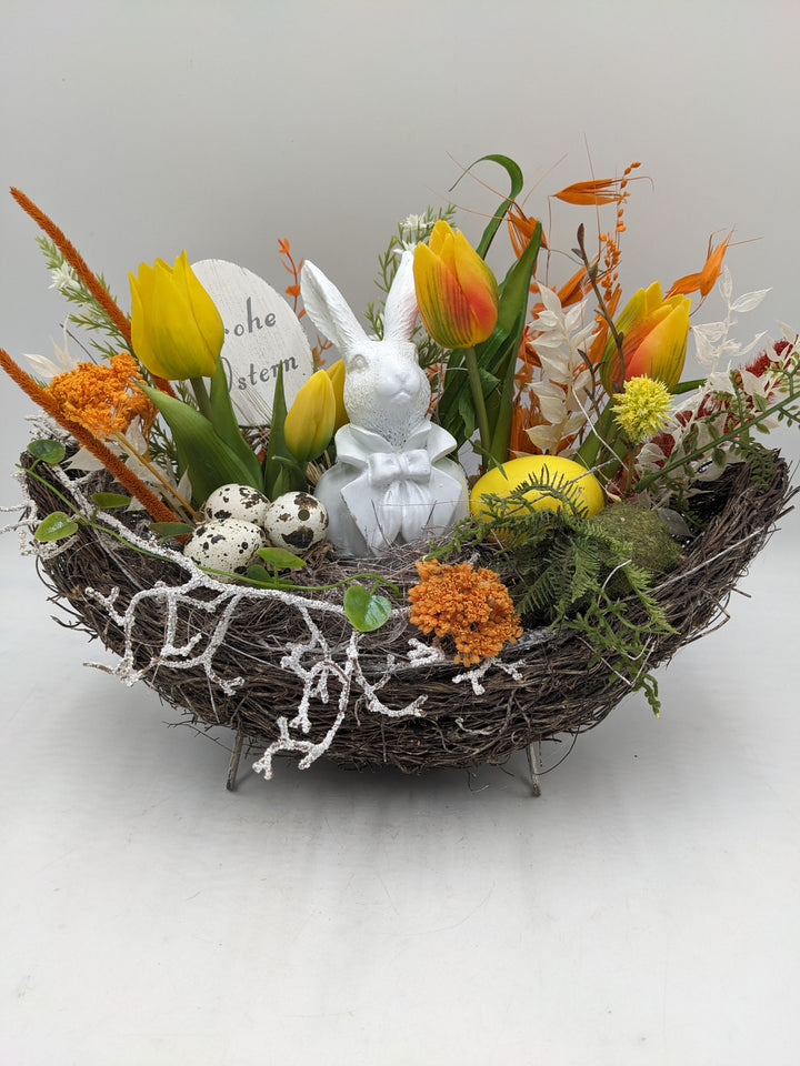 Ostergesteck Frühlingsgesteck Tulpen Hase orange gelb
