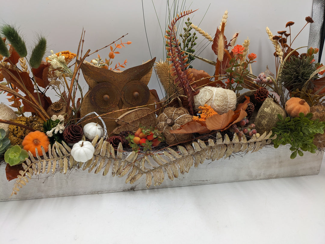Herbstgesteck Eule Kürbisse Gräser braun