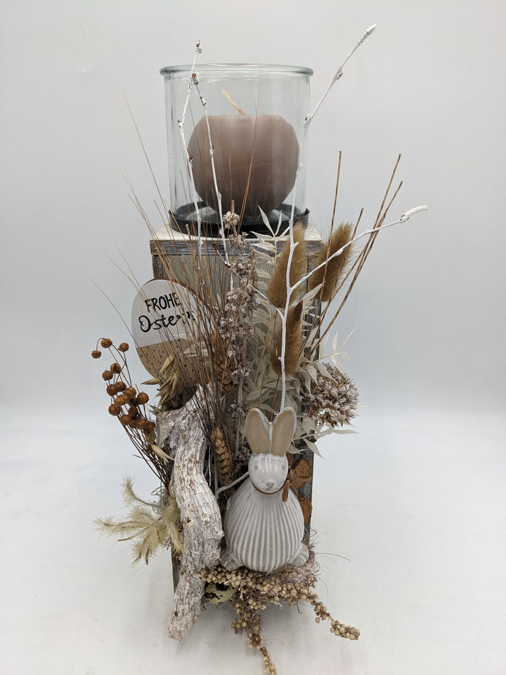 Ostergesteck Frühlingsgesteck Gräser Hase Kerze natur