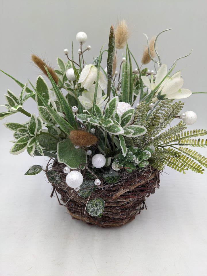Wintergesteck Frühlingsgesteck Gräser geeist weiss