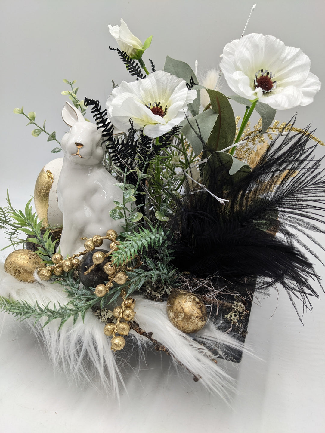 Ostergesteck Frühlingsgesteck Eier schwarz weiss gold