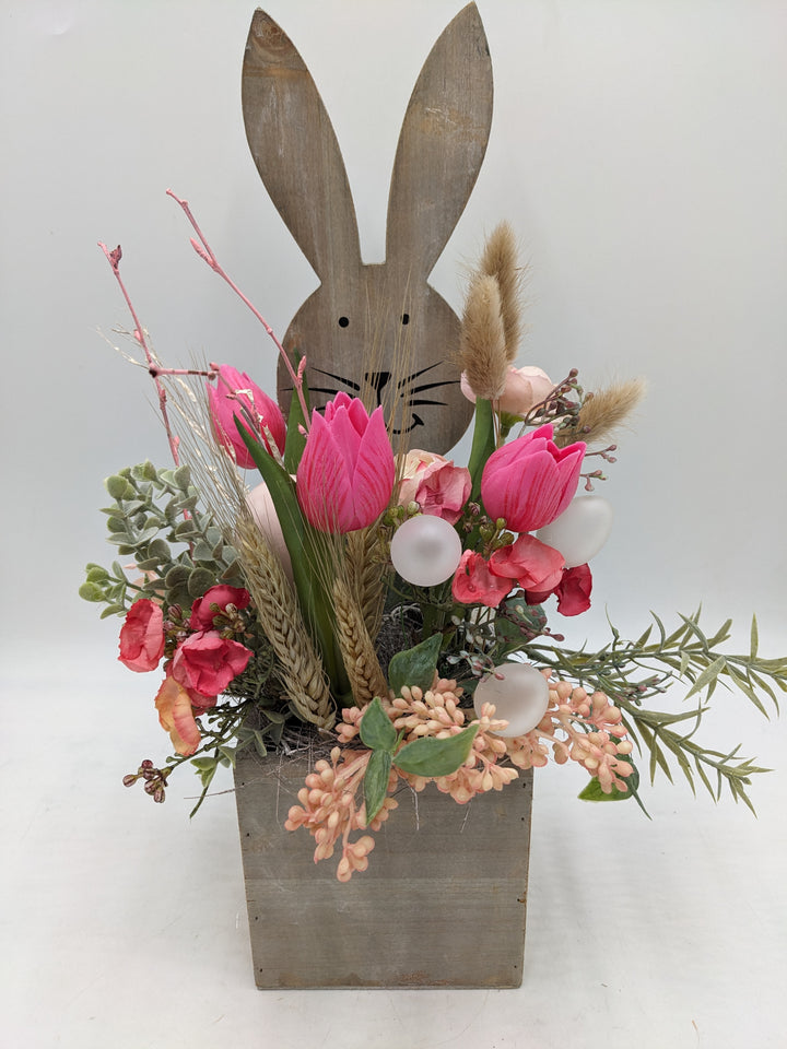 Ostergesteck Frühlingsgesteck Tulpen Gräser Eier rosa