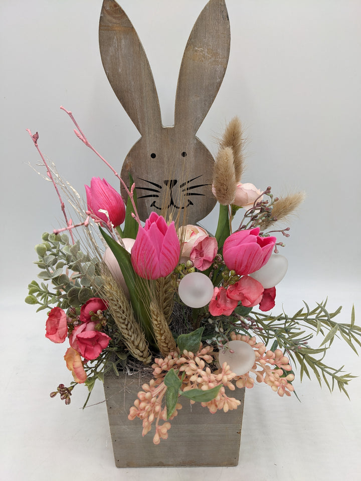 Ostergesteck Frühlingsgesteck Tulpen Gräser Eier rosa