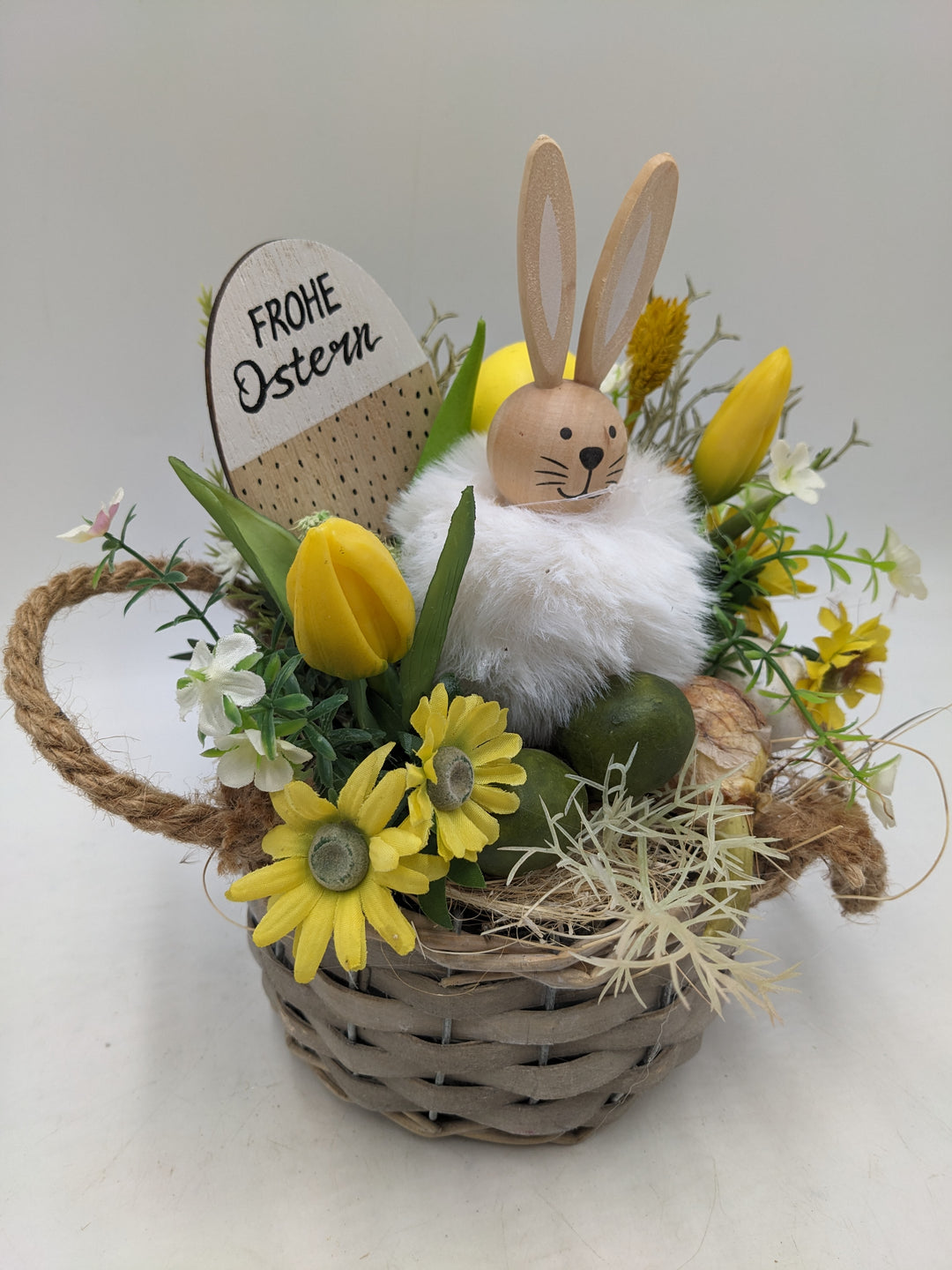 Ostergesteck Frühlingsgesteck Tulpen Gräser Hase gelb
