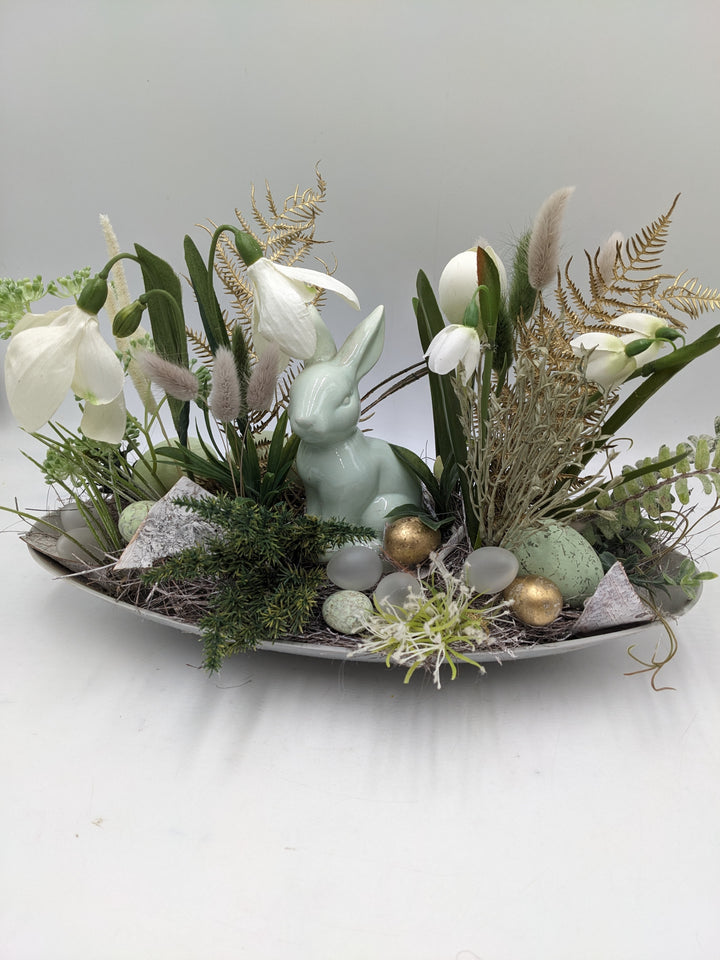 Ostergesteck Frühlingsgesteck Gräser Eier mint weiss gold
