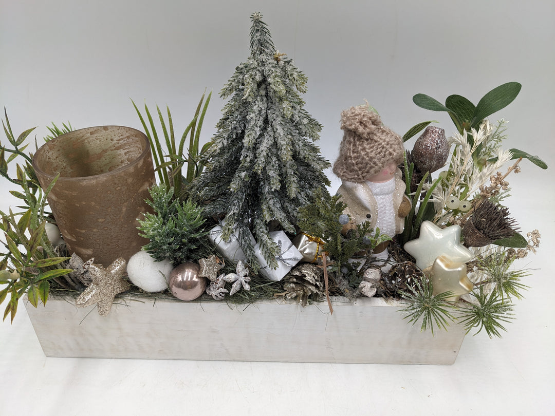Wintergesteck Teelicht Tanne Geschenke weiss braun