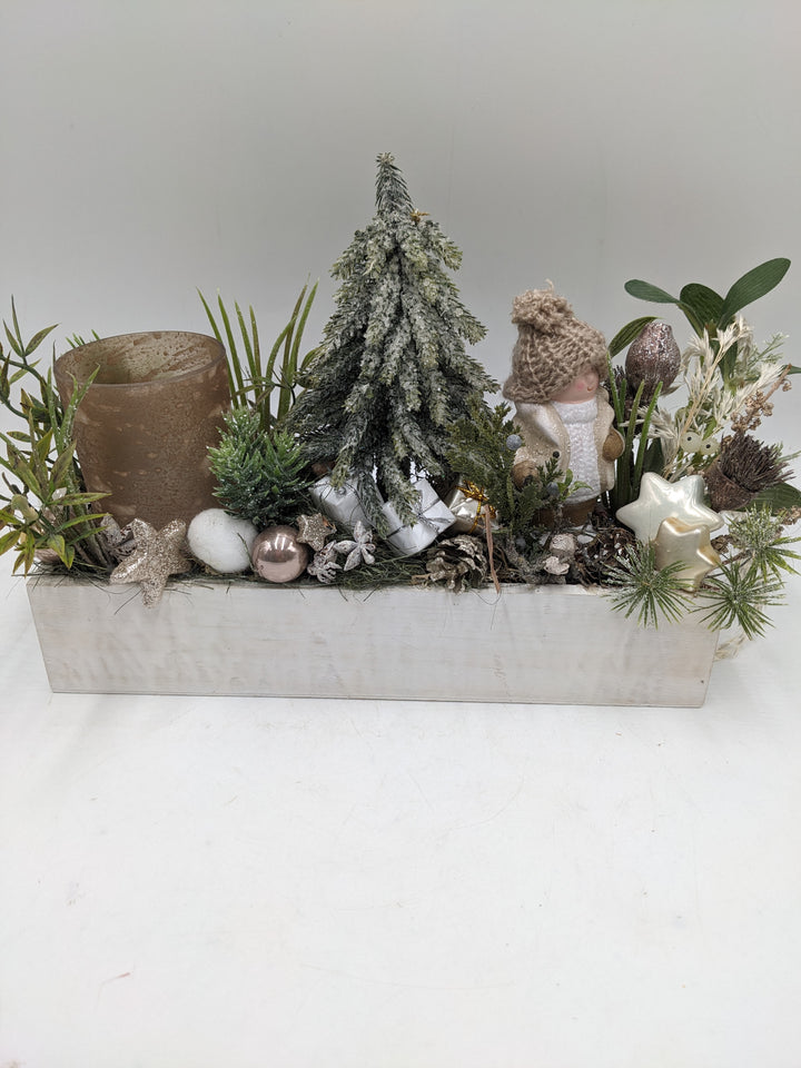 Wintergesteck Teelicht Tanne Geschenke weiss braun