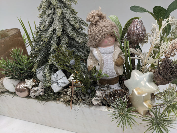 Wintergesteck Teelicht Tanne Geschenke weiss braun