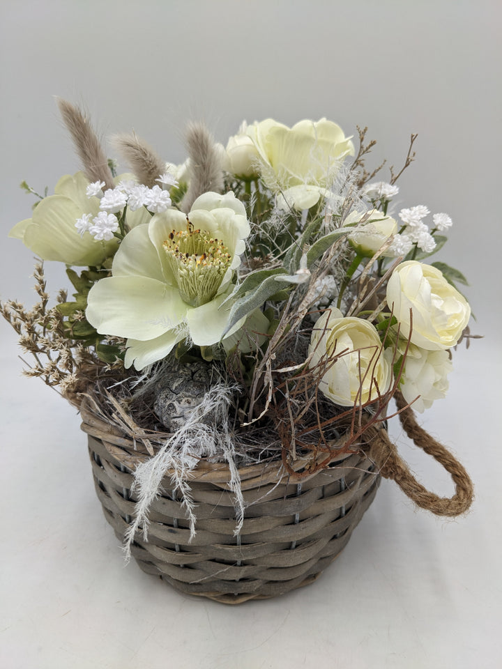 Frühlingesteck Anemone Ranunkel weiss