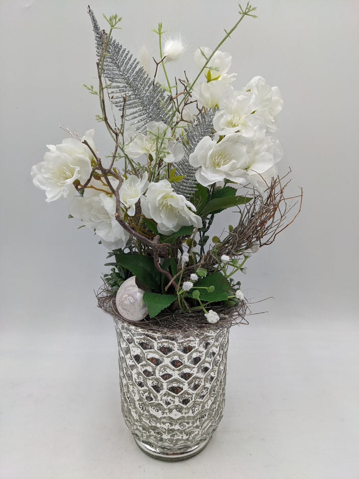 Frühlingsgesteck Kirschblüte weiss silber