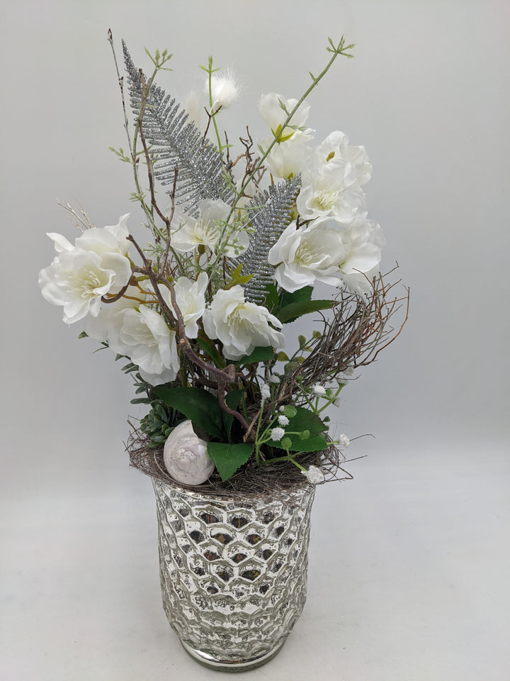 Frühlingsgesteck Kirschblüte weiss silber