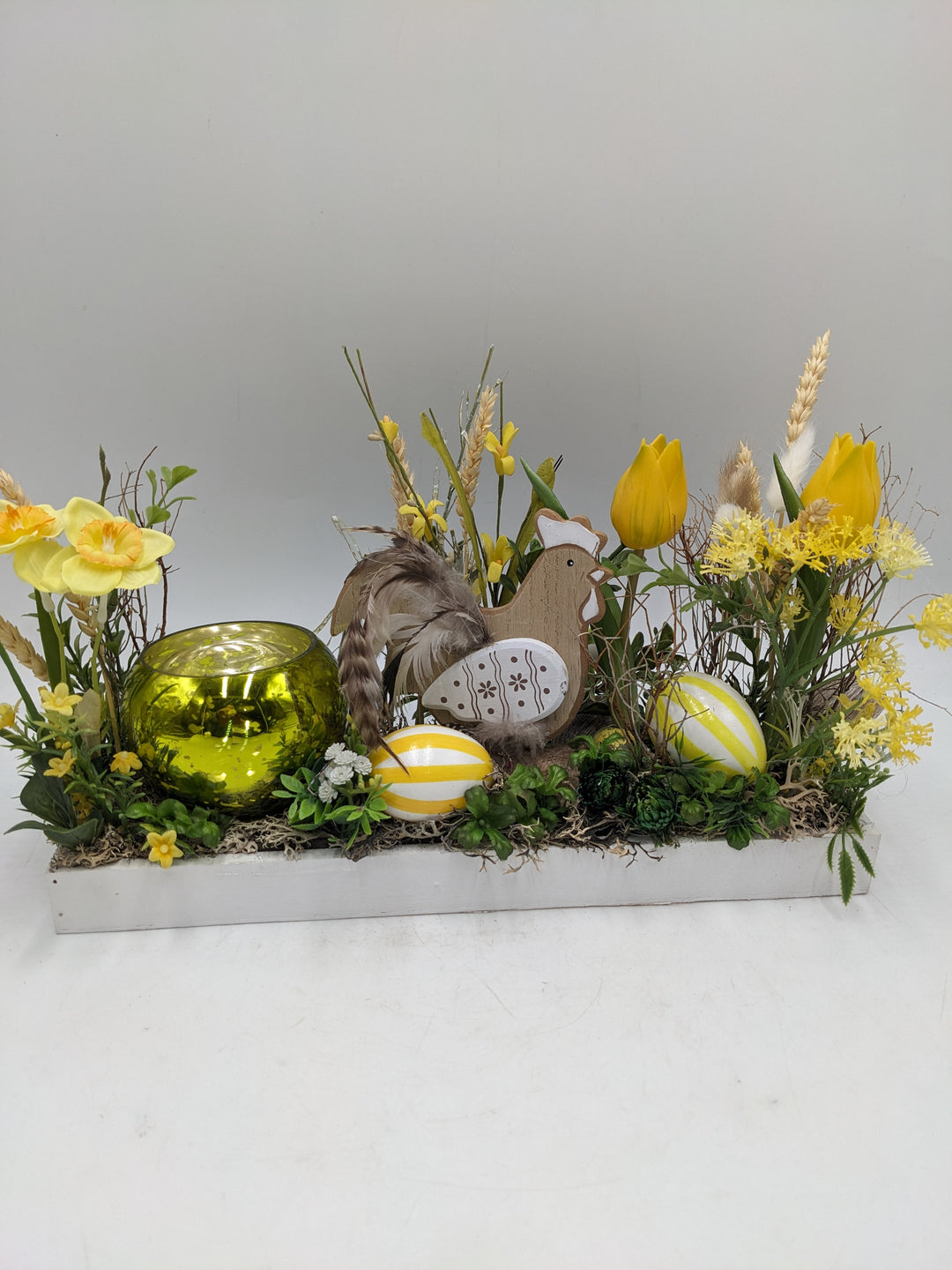 Ostergesteck Frühlingsgesteck Teelicht Huhn Tulpen gelb