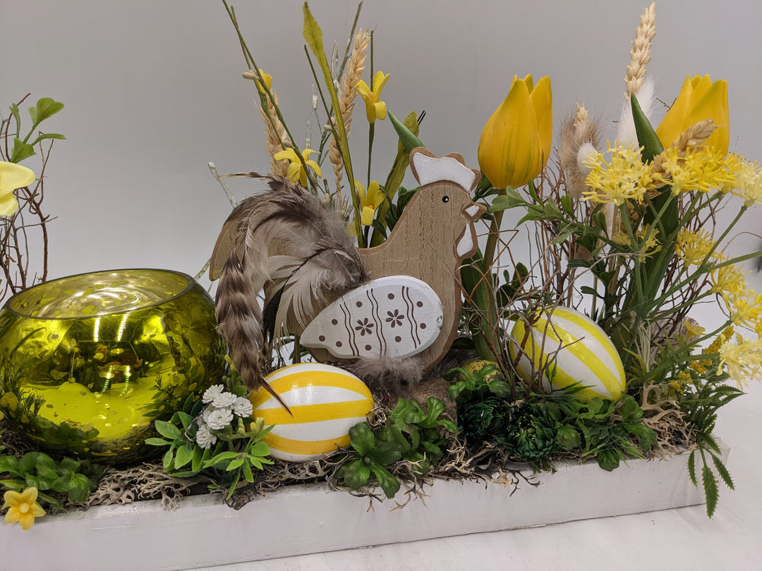 Ostergesteck Frühlingsgesteck Teelicht Huhn Tulpen gelb
