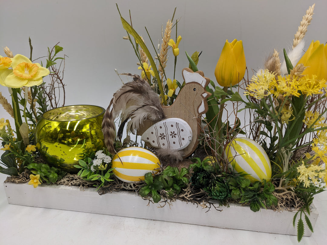 Ostergesteck Frühlingsgesteck Teelicht Huhn Tulpen gelb