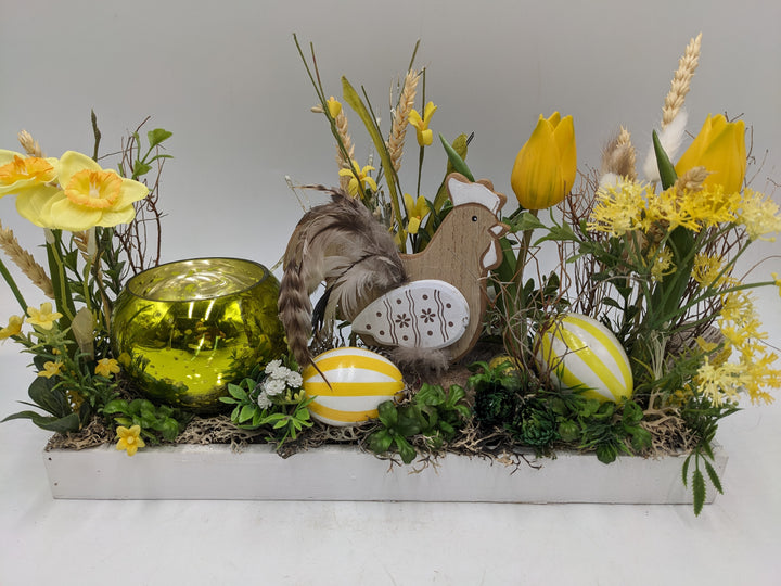 Ostergesteck Frühlingsgesteck Teelicht Huhn Tulpen gelb