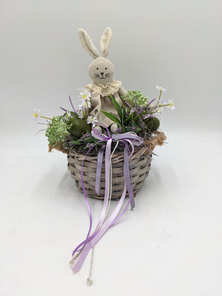 Ostergesteck Frühlingsgesteck Hase Hyazinthen lila grün