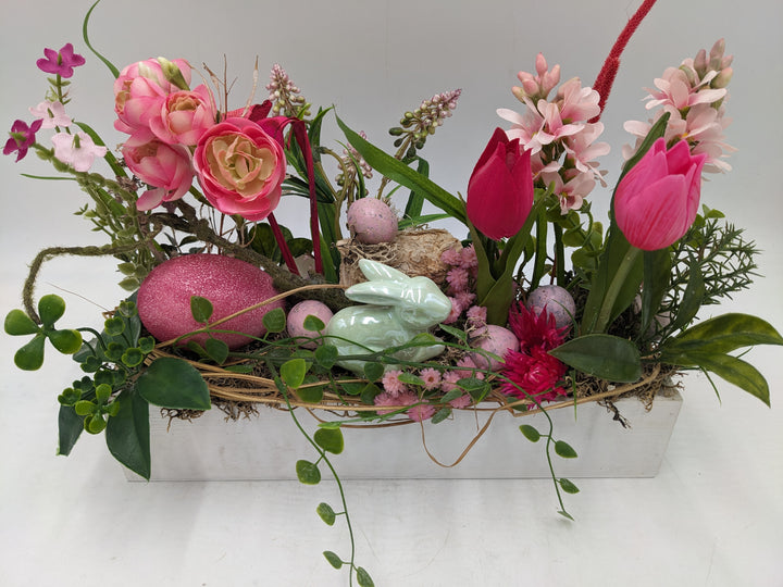 Ostergesteck Frühlingsgesteck Hase Tulpen mint rosa