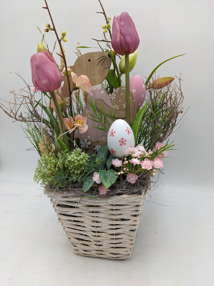 Ostergesteck Frühlingsgesteck Tulpen Hase Eier rosa