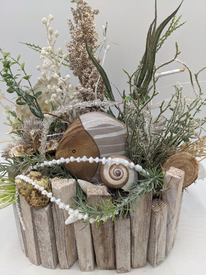 Sommergesteck Tischgesteck Fisch Schnecke Gräser maritim