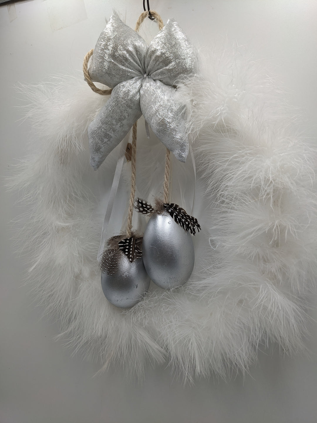 Türkranz Ostern silber weiss Federn Eier