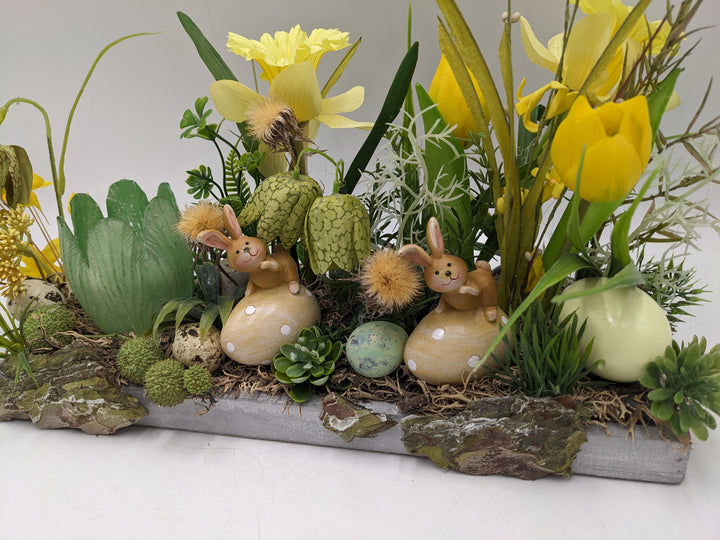Ostergesteck Frühlingsgesteck Teelicht Tulpen gelb