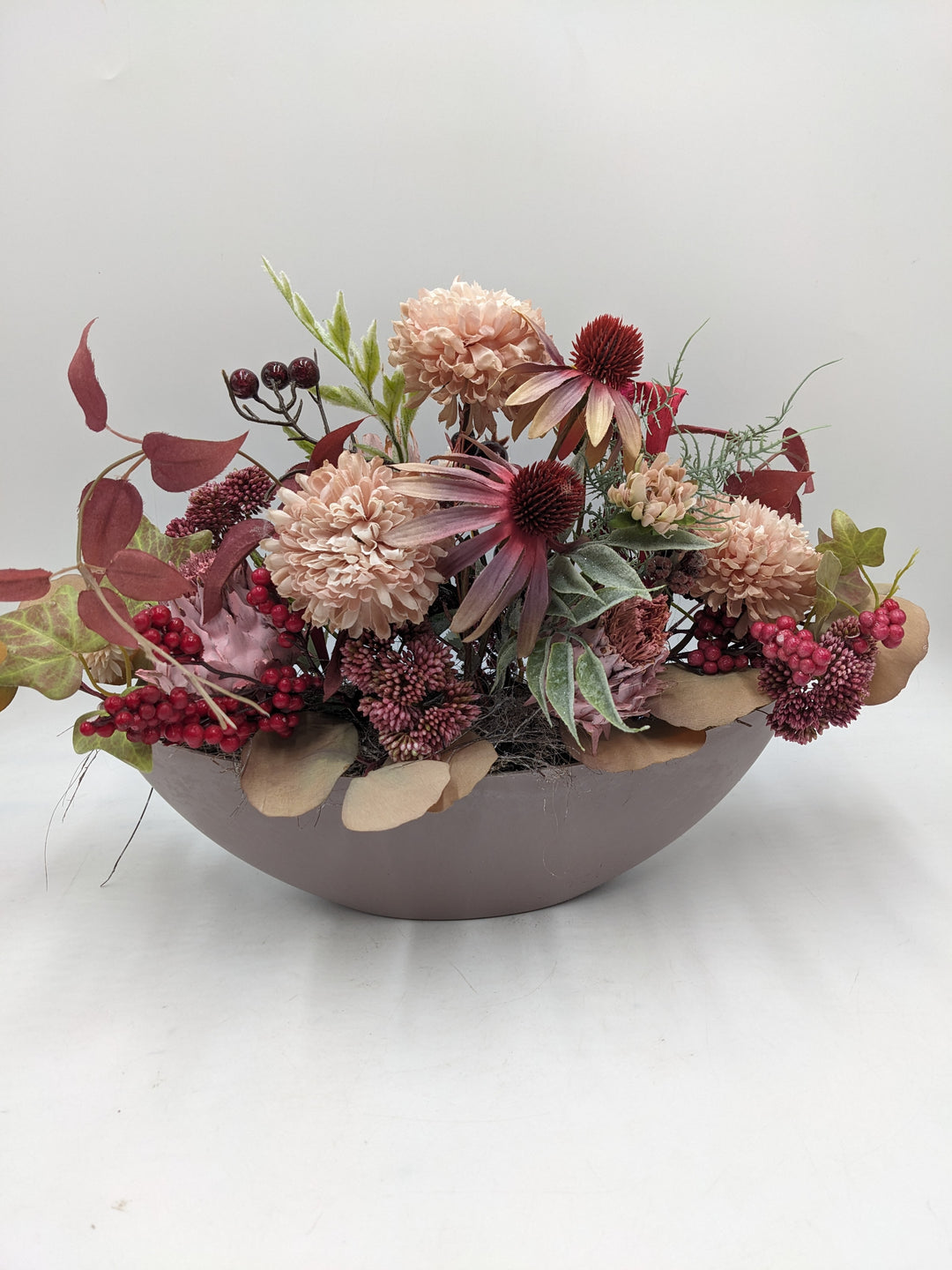 Sommergesteck Beeren Sonnenhut rosa rot