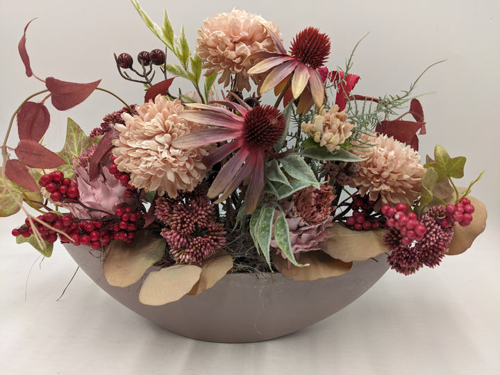 Sommergesteck Beeren Sonnenhut rosa rot