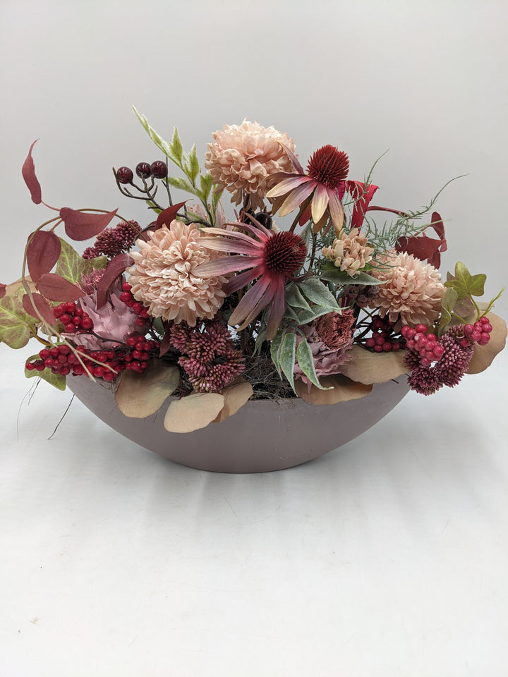 Sommergesteck Beeren Sonnenhut rosa rot