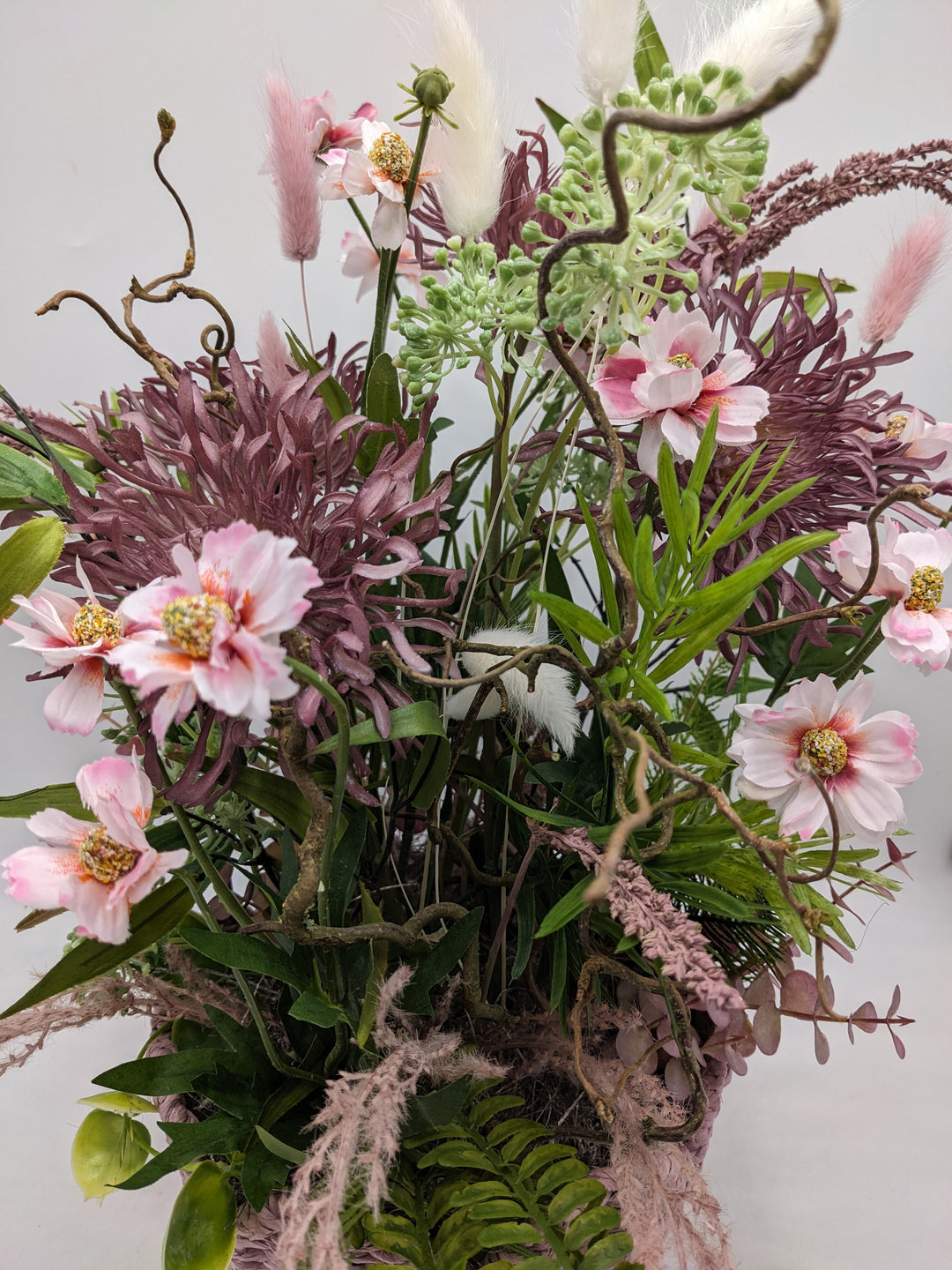 Frühlingsgesteck Gräser Faru lila rosa
