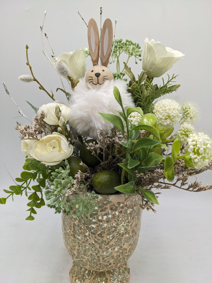 Ostergesteck Frühlingsgesteck Anemone Ranunkel weiss