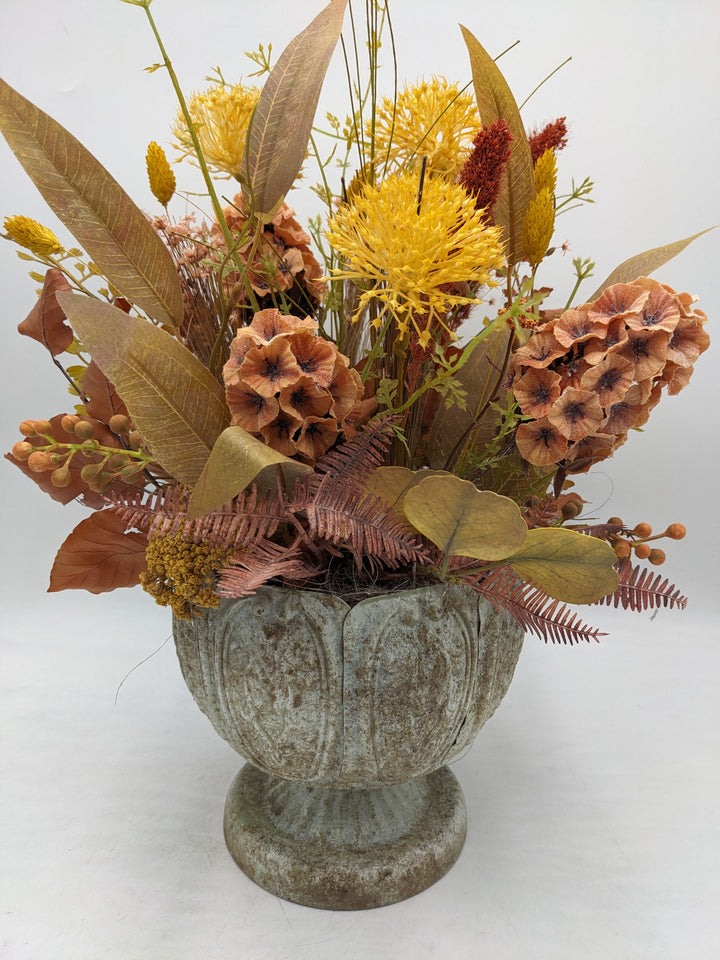 Herbstgesteck Gräser gelb orange apricote