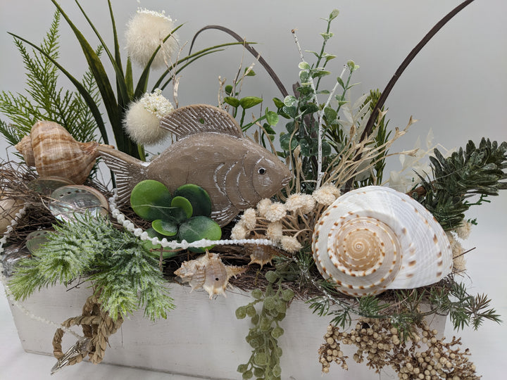 Sommergesteck Fisch Gräser maritim